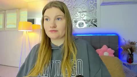 AshleyJonse online show from February 24, 6:11 am