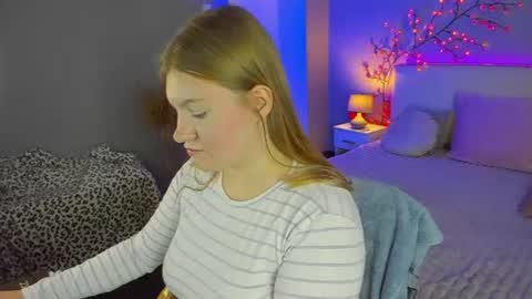 AshleyJonse online show from July 1, 4:36 am