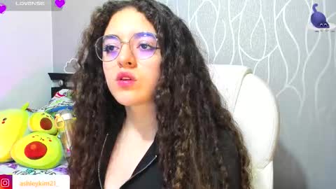 .. Ashley .. online show from November 15, 1:03 am