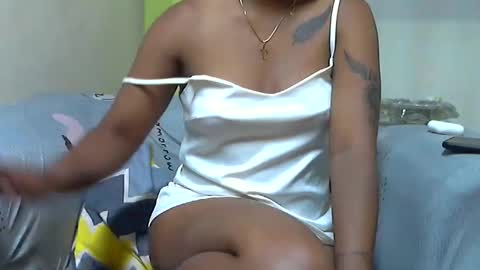 Snapshot of ashleyqueen_x chatting on November 13, 9:36 pm ashleyqueen X online show from November 13, 9:36 pm