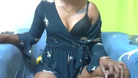 Snapshot of ashleyqueen_x chatting on November 20, 8:19 pm ashleyqueen X online show from November 20, 8:19 pm