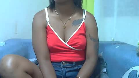 Snapshot of ashleyqueen_x chatting on November 23, 7:24 pm ashleyqueen X online show from November 23, 7:24 pm