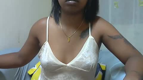 Snapshot of ashleyqueen_x chatting on November 24, 11:04 pm ashleyqueen X online show from November 24, 11:04 pm