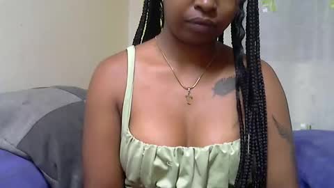 Snapshot of ashleyqueen_x chatting on February 1, 8:29 pm ashleyqueen X online show from February 1, 8:29 pm