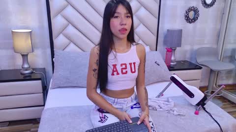 AshleyRoberh online show from May 22, 7:52 pm