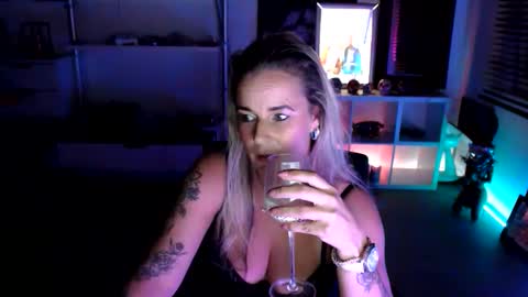 ashleyrosesweet online show from October 12, 6:29 pm