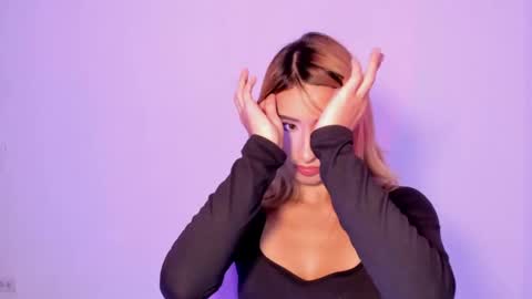 Snapshot of ashleyroys_111 chatting on October 13, 2:28 pm dahiana online show from October 13, 2:28 pm