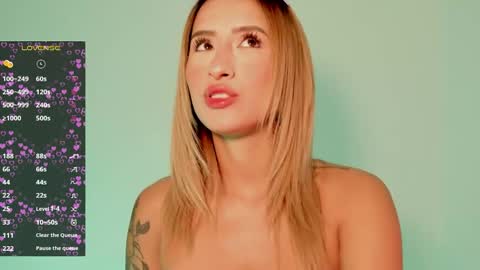 Snapshot of ashleyroys_111 chatting on October 20, 3:23 pm dahiana online show from October 20, 3:23 pm