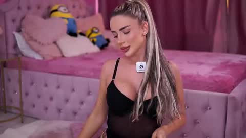 Snapshot of ashleysinnx chatting on September 24, 3:48 pm Ashley online show from September 24, 3:48 pm