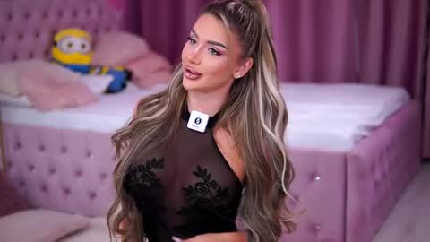 Snapshot of ashleysinnx chatting on October 14, 4:30 pm Ashley online show from October 14, 4:30 pm