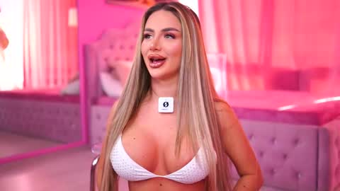 Snapshot of ashleysinnx chatting on November 17, 11:16 am Ashley online show from November 17, 11:16 am