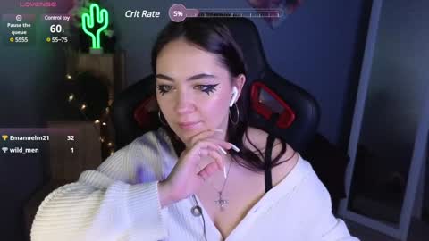 Snapshot of ashleyskott chatting on January 27, 11:00 am Ashley online show from January 27, 11:00 am