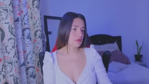 ASHLEY online show from October 3, 1:41 pm