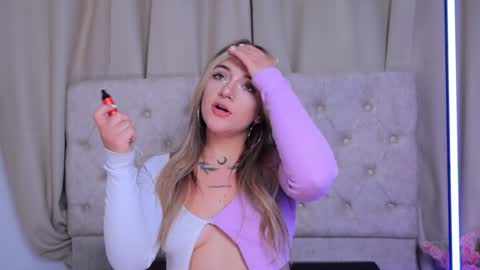 Ashley Lauren online show from December 12, 4:48 am