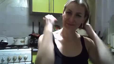 Snapshot of ashleyxhoney chatting on October 18, 10:10 pm AshleyXHoney online show from October 18, 10:10 pm