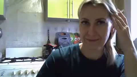 Snapshot of ashleyxhoney chatting on October 24, 6:43 am AshleyXHoney online show from October 24, 6:43 am