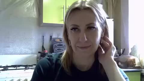 Snapshot of ashleyxhoney chatting on November 6, 8:26 am AshleyXHoney online show from November 6, 8:26 am