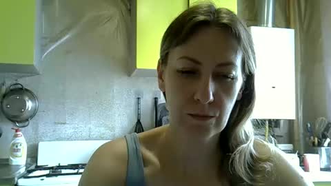 AshleyXHoney online show from June 5, 7:03 am