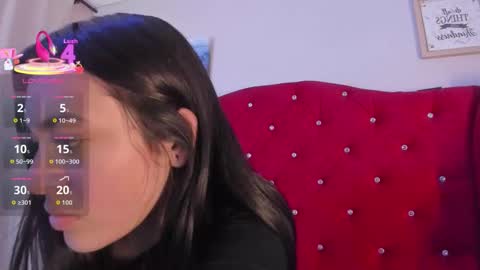 kylie online show from December 15, 4:33 pm