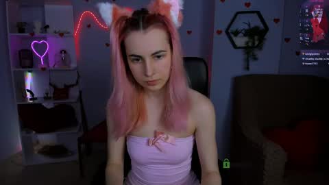 Snapshot of ashli_bright chatting on April 20, 12:08 pm Ashli online show from April 20, 12:08 pm