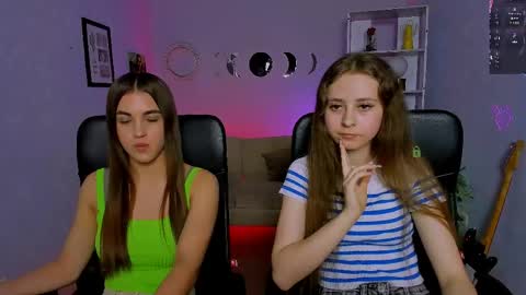 Snapshot of ashli_bright chatting on May 28, 3:31 pm Ashli online show from May 28, 3:31 pm