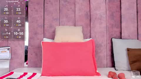 Snapshot of ashlie_robertss chatting on February 10, 11:46 am Ashlie online show from February 10, 11:46 am