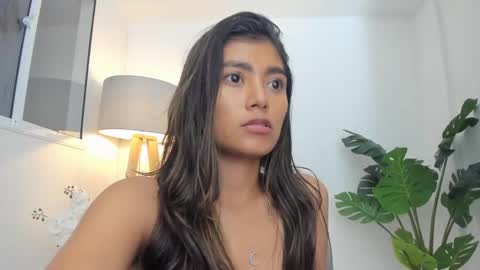 ashllovee online show from January 20, 3:37 am