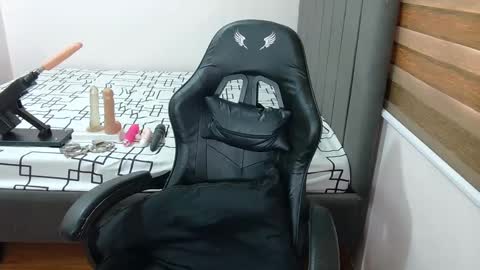 ashly online show from January 17, 7:08 am