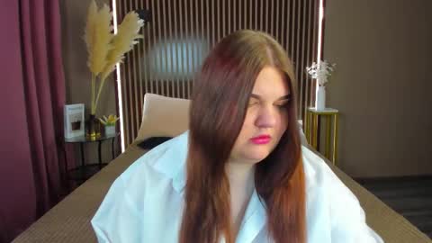 ashly_carteer online show from February 8, 9:02 am