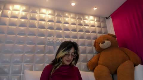 Snapshot of ashly_lennox chatting on June 3, 4:59 am Ashly Lennox online show from June 3, 4:59 am