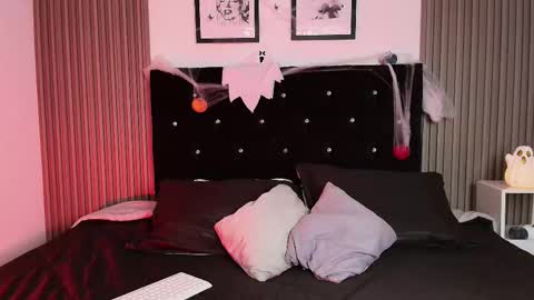 Snapshot of ashlycarteer chatting on October 27, 7:07 pm    online show from October 27, 7:07 pm