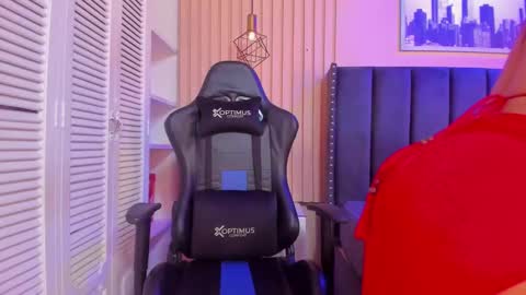 ashlye_miller_ online show from December 18, 7:04 am