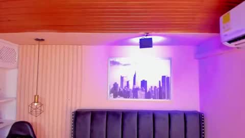 ashlye_miller_ online show from December 20, 10:38 am