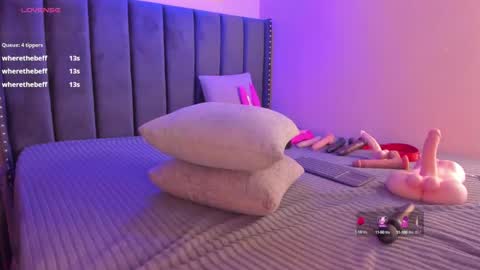 ashlye_miller_ online show from March 6, 10:09 am