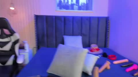 Snapshot of ashlye_miller_ chatting on April 12, 4:17 am ashlye_miller_ online show from April 12, 4:17 am
