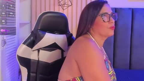 Snapshot of ashlye_miller_ chatting on April 30, 7:42 pm ashlye_miller_ online show from April 30, 7:42 pm