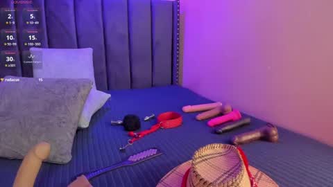 Snapshot of ashlye_miller_ chatting on July 11, 7:16 pm ashlye_miller_ online show from July 11, 7:16 pm