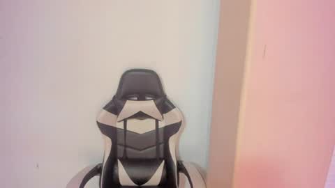 Snapshot of ashlye_miller_ chatting on July 25, 7:33 pm ashlye_miller_ online show from July 25, 7:33 pm
