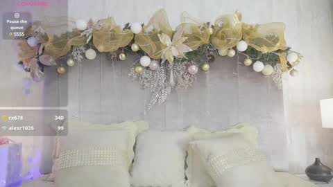 Snapshot of ashlye_stone chatting on December 5, 5:04 am Paula Baleta online show from December 5, 5:04 am
