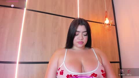 Snapshot of ashlyn_parker chatting on December 13, 8:25 pm ashlyn online show from December 13, 8:25 pm