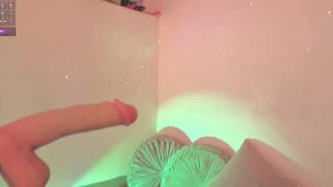 Ash  online show from November 8, 7:34 pm