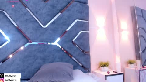 Ashly  online show from December 3, 11:02 pm