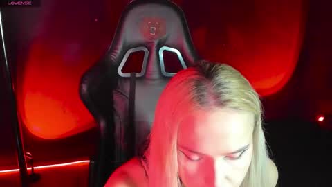 Mila online show from October 1, 4:29 am