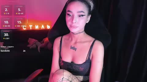 Snapshot of ashmila chatting on April 22, 10:28 am Mila online show from April 22, 10:28 am