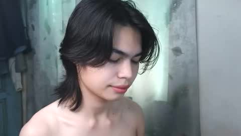 asian_babyboi online show from September 10, 8:14 am