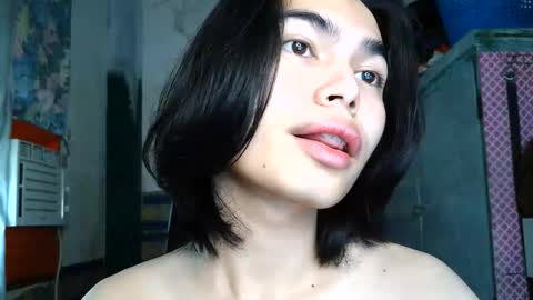 asian_babyboi online show from June 6, 1:11 am