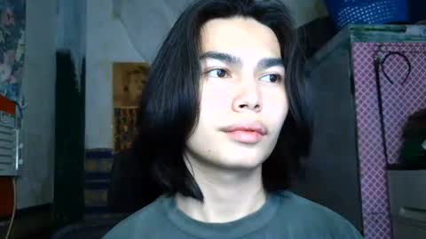asian_babyboi online show from June 15, 1:24 pm