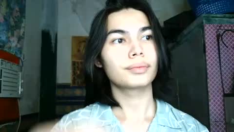 asian_babyboi online show from June 17, 11:01 am