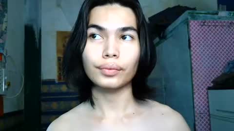 asian_babyboi online show from June 22, 3:25 am