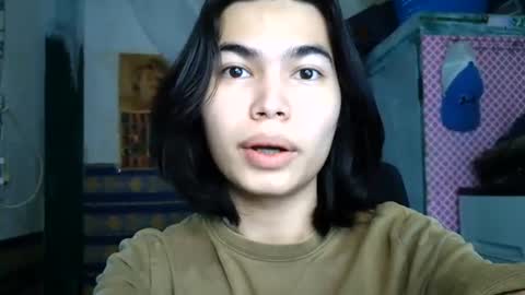 asian_babyboi online show from July 5, 1:45 am